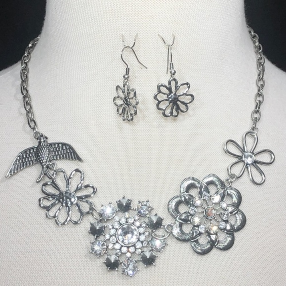 Flower & Bird Silver Rhinestone Necklace Earrings Set - Picture 1 of 3
